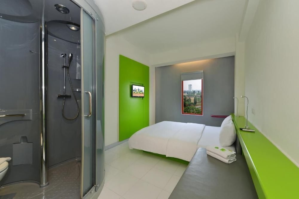 Pop Hotel Bsd City Tangerang 39/39