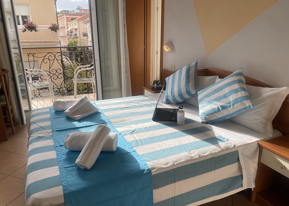 غرفة بسرير مزدوج أو سريرين منفصلين، Hotel Villa Caterina 10/10