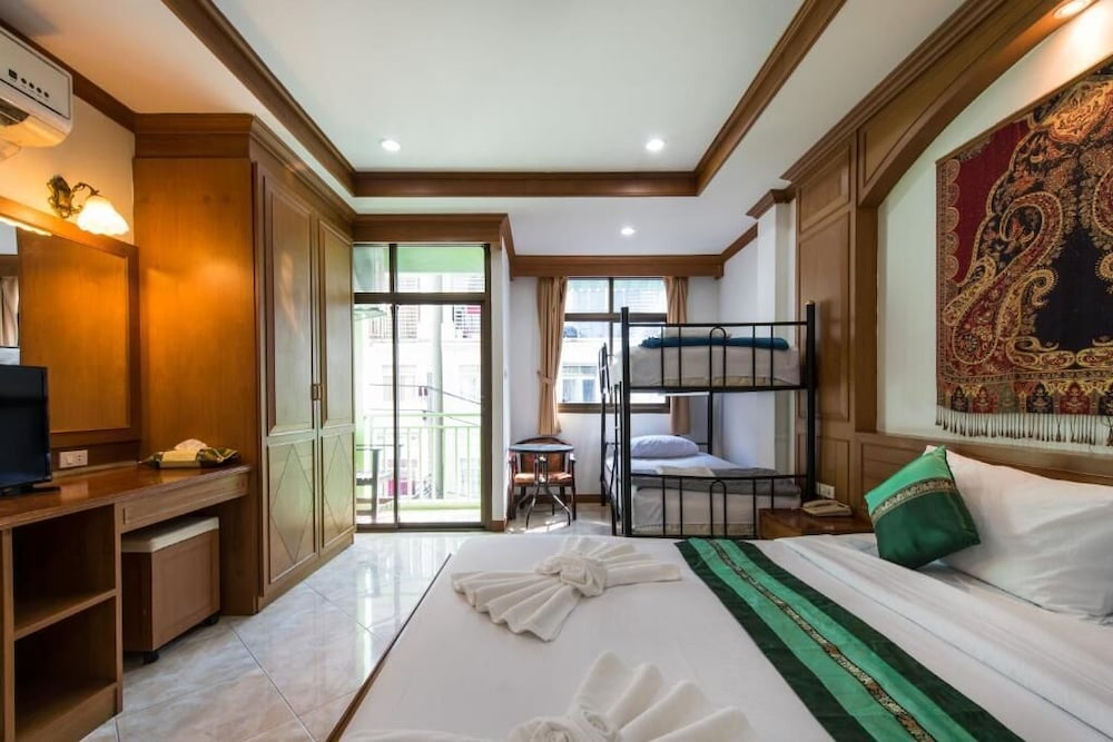 Magnific Guesthouse Patong 19/50