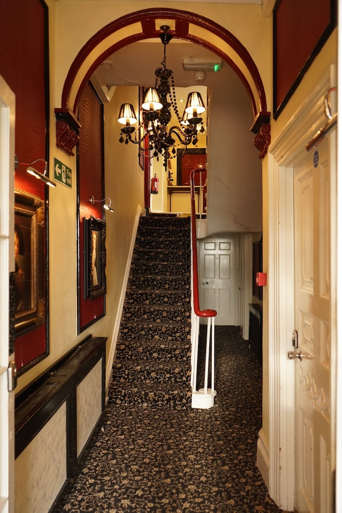 Regency Hotel 6/50