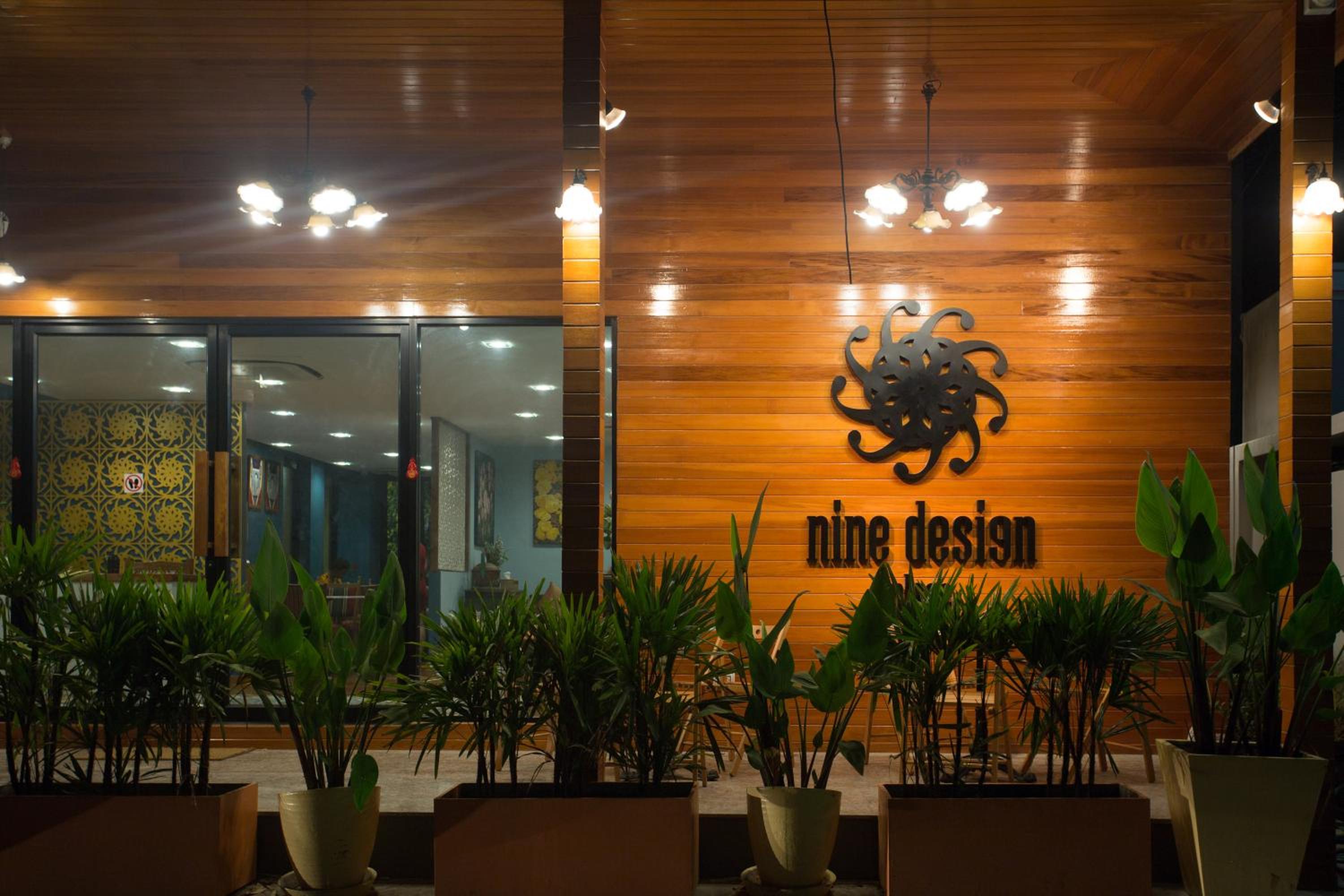 Nine Design Place 5/100