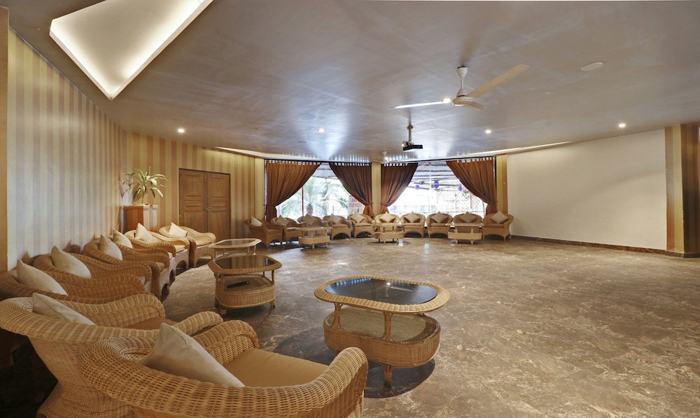 Treebo Premium Blue Mountain Country Club And Resort 19/30