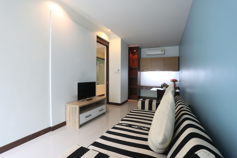 A2 Pool Resort 22/48