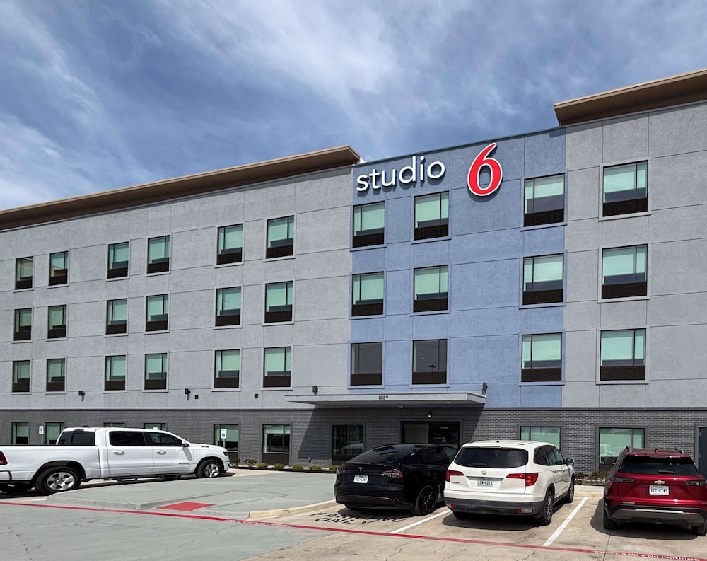 Studio6 Dallas, TX - Fair Park 28/36