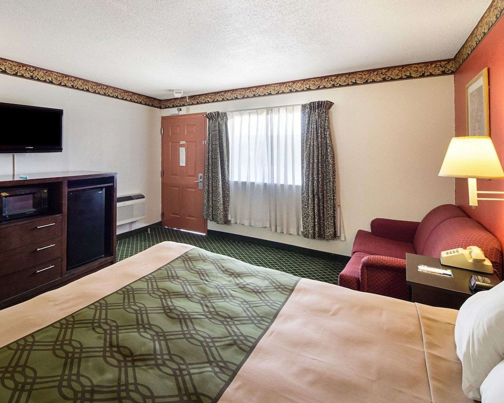 Rodeway Inn San Antonio Lackland AFB - SeaWorld 40/66