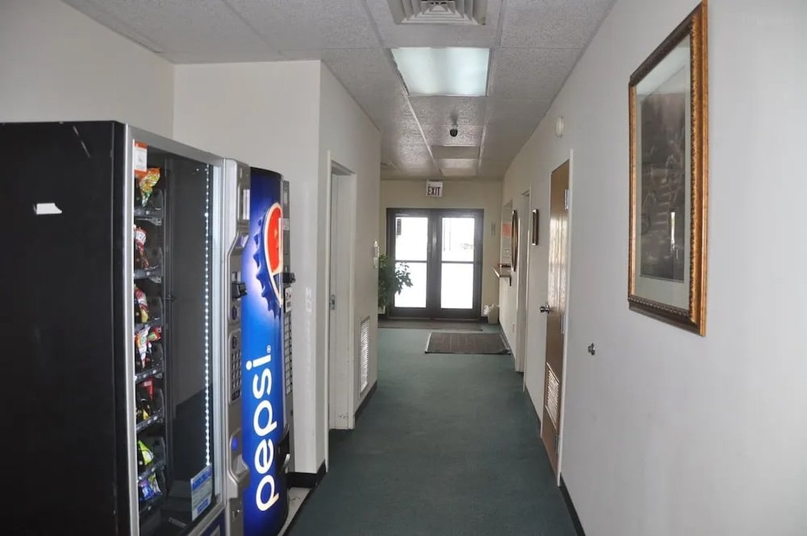 OYO Malden Airport Inn 25/39