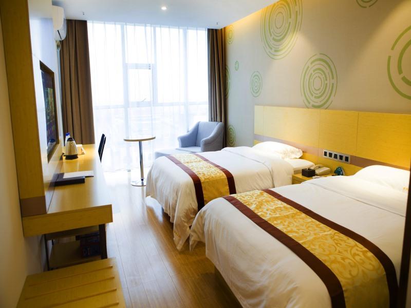 GreenTree Inn Huanggang City Wuxue City Kanjiang Avenue 13/27