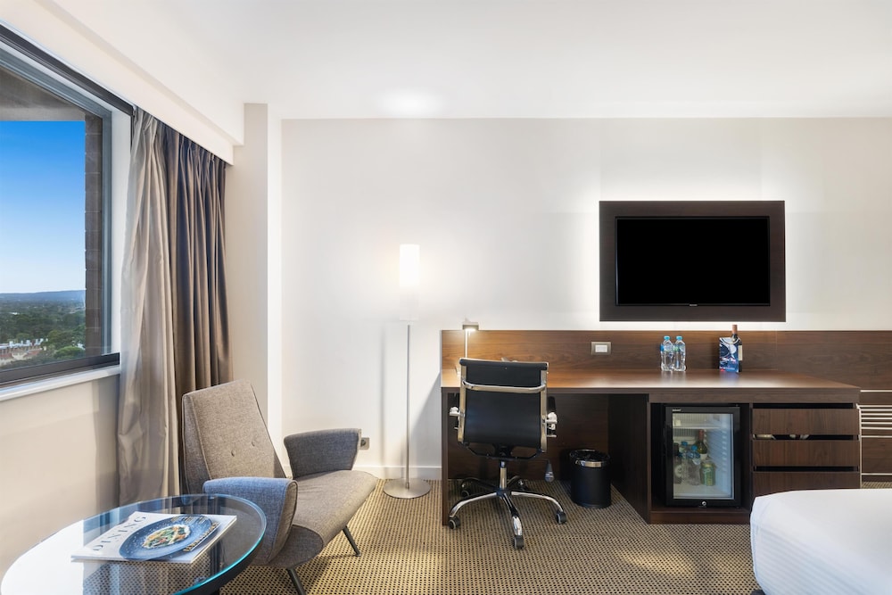Stamford Plaza Adelaide 36/48