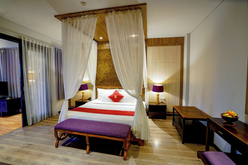 Penthouse, King Bed, Plunge Pool