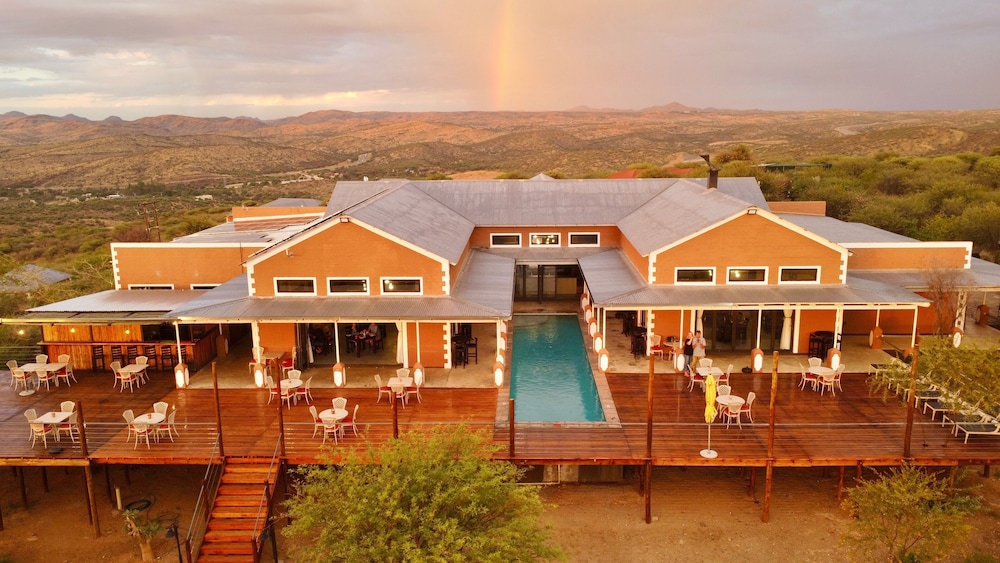 River Crossing Lodge 3/53