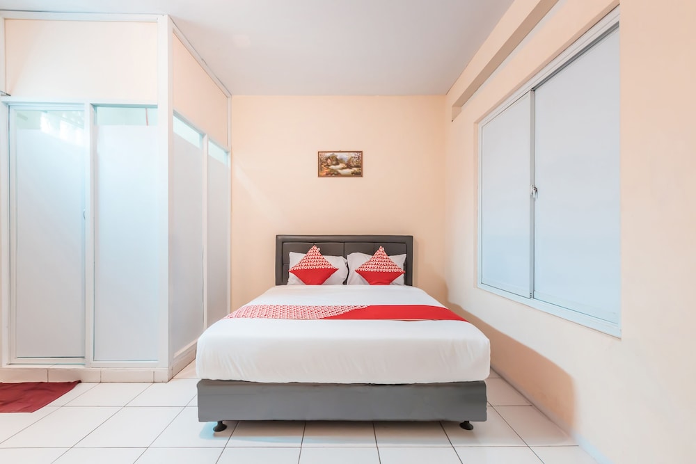 OYO 1868 J&b Room Pramuka 11/22