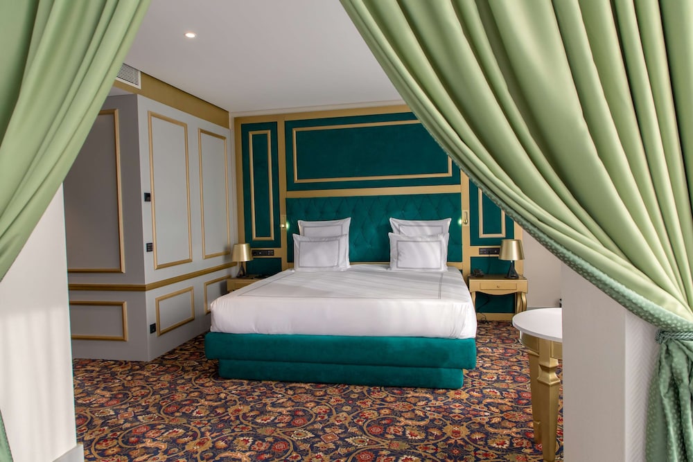 Swissotel Sarajevo 16/65