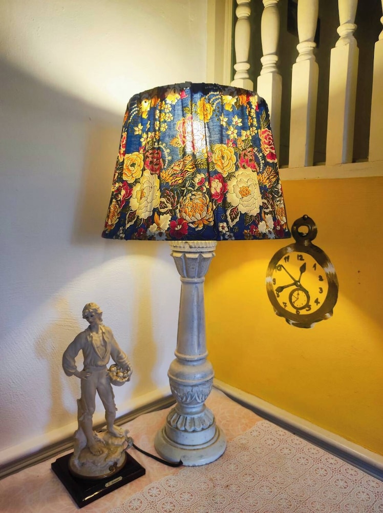 Around The World Bed and Breakfast - Hostel 20/50