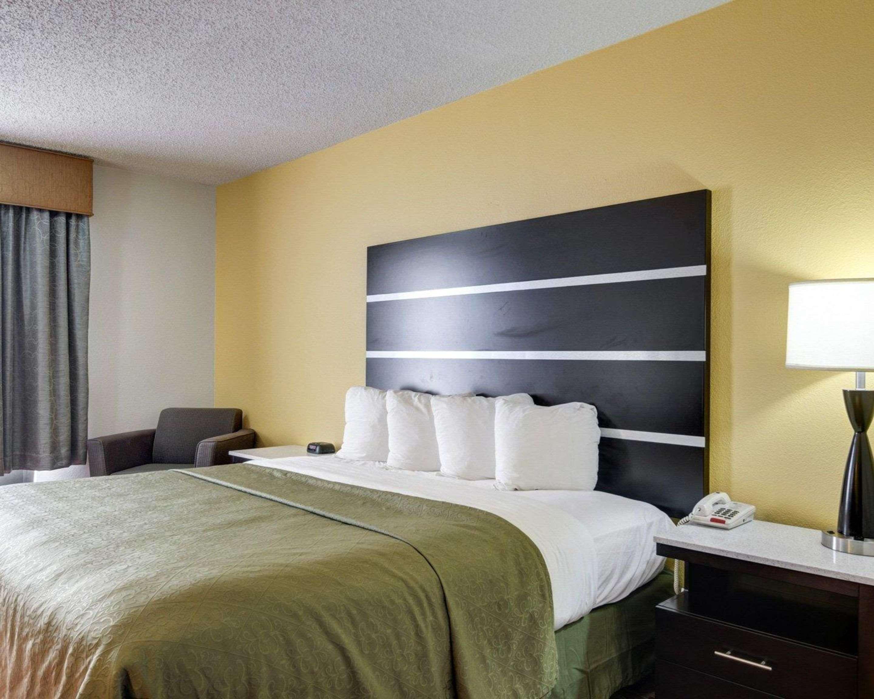 Sleep Inn 185th Street Bronx, NY 26/34