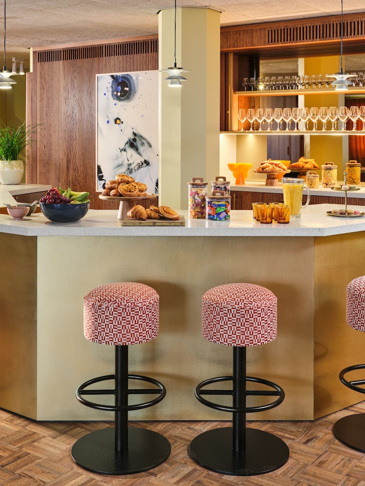 The Hoxton Lloyd Amsterdam 44/64