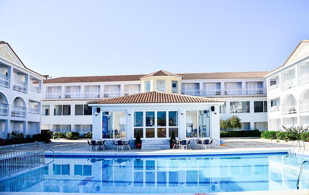 Meridien Beach Hotel 6/26