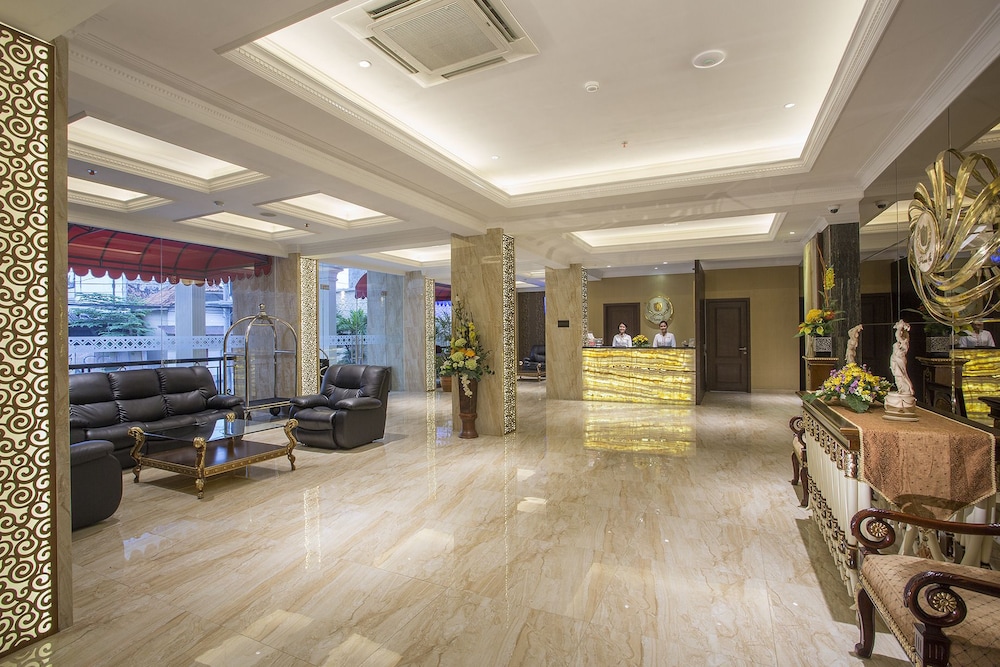 Prima In Hotel Malioboro 8/56