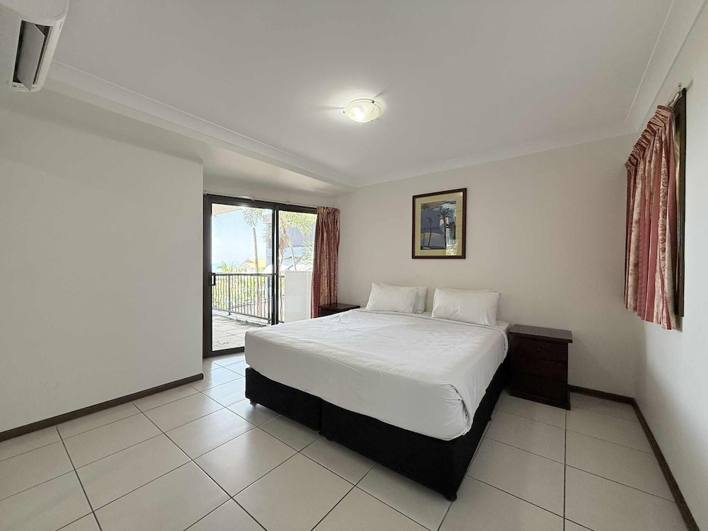 At Waters Edge Resort 14/48
