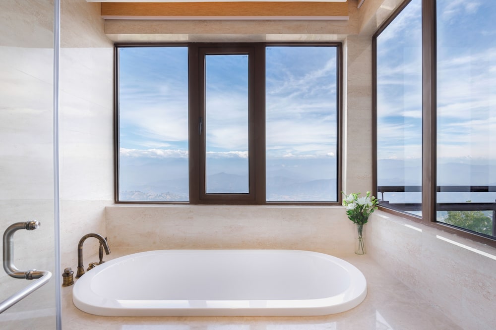 Dusit Thani Himalayan Resort 59/61