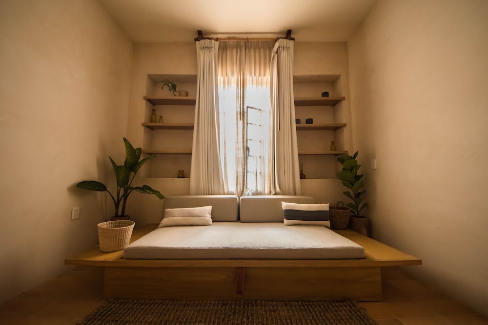 Casa Montore Boutique Hotel 24/37