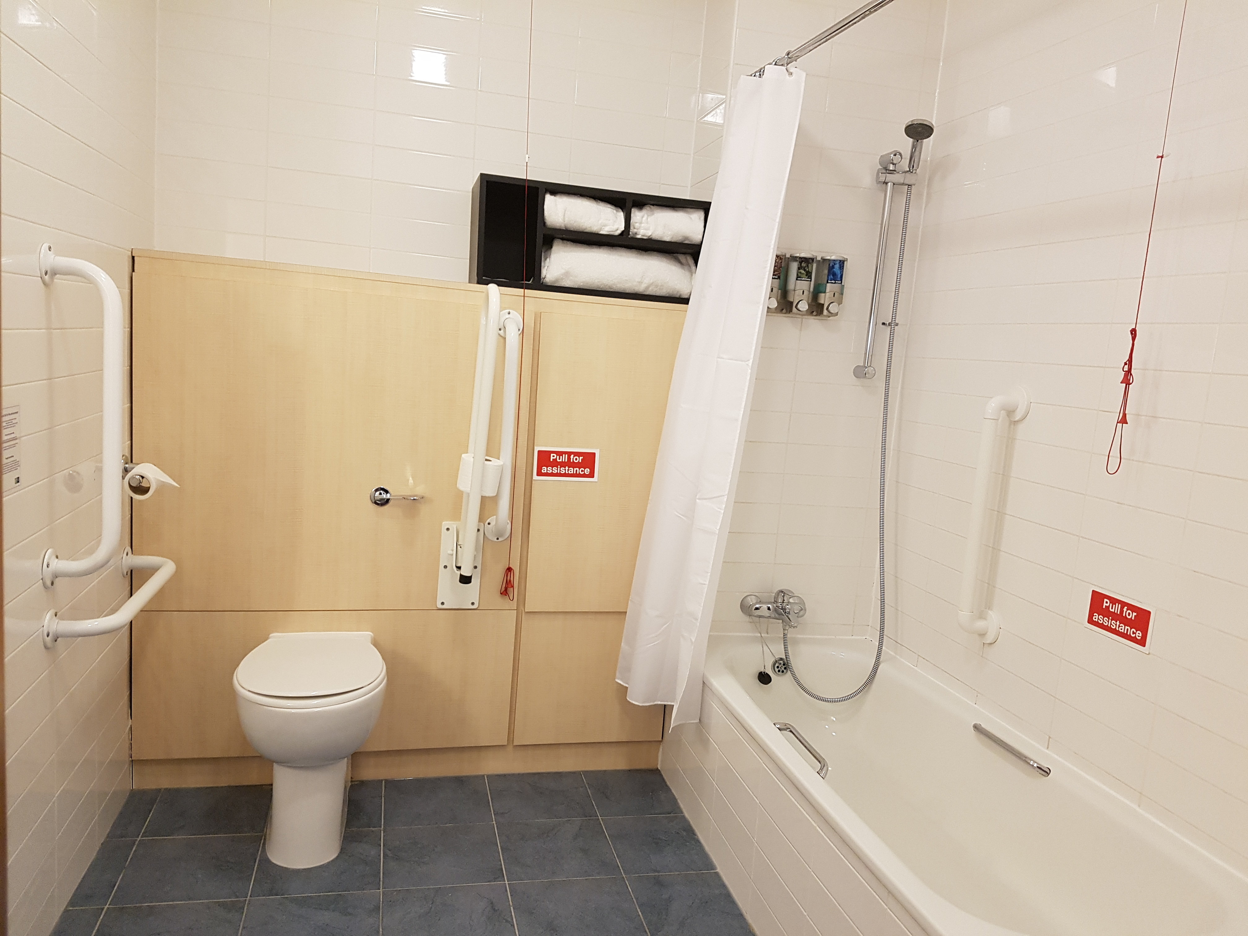 HOLIDAY INN EXPRESS SHREWSBURY 40/40