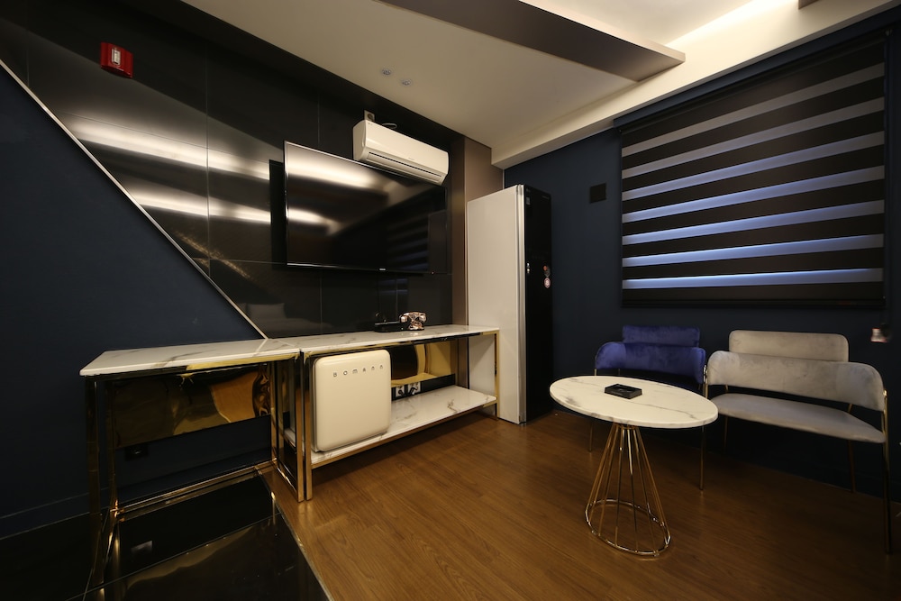 Piano Hotel 40/65