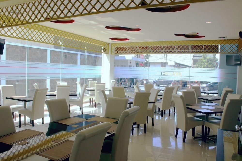 Ideas Hotel Ibrahim Adjie 20/31