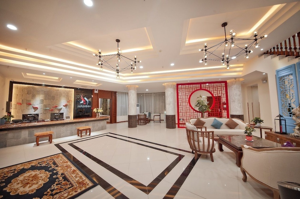 Guilin Crystal Crescent Moon Hotel 9/71