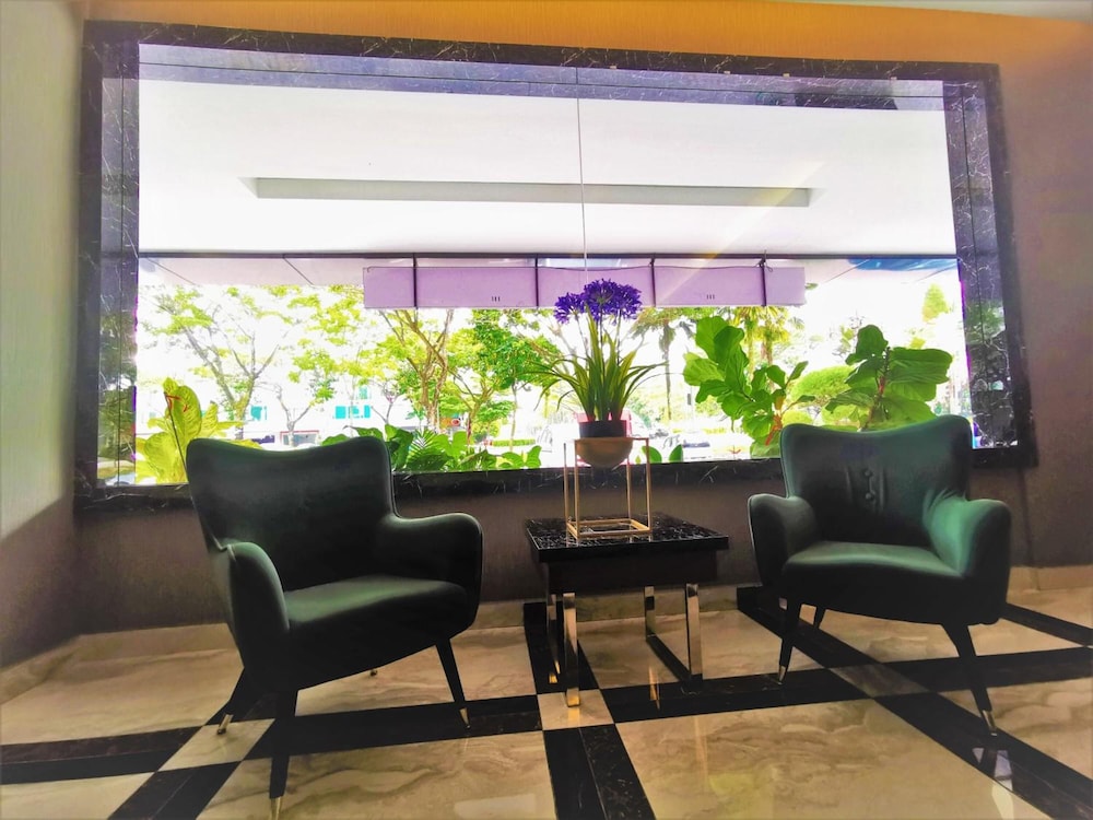 Prestigo Hotel 39/53