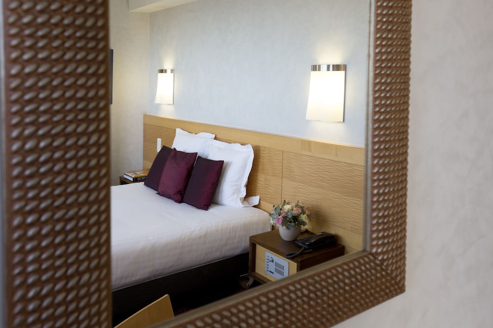 HOTEL DE NORMANDIE 23/44
