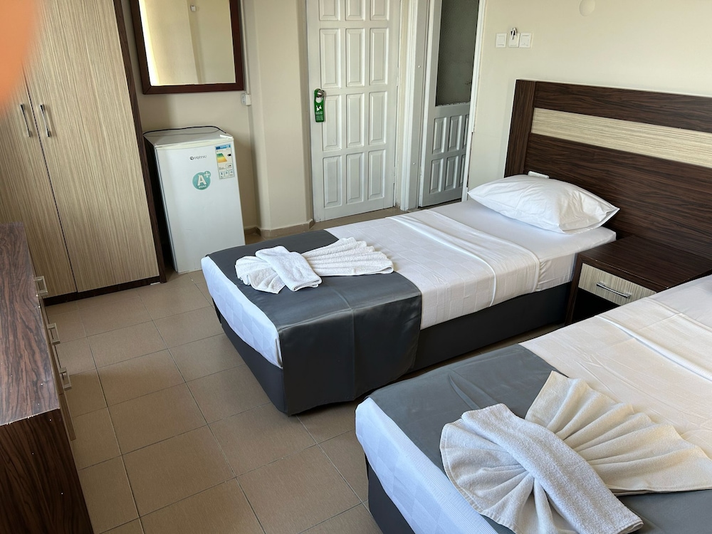 Rosella Hotel 25/62