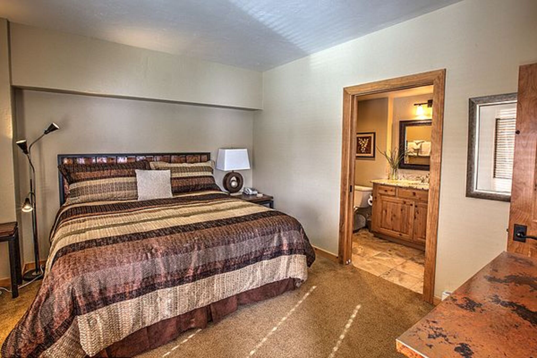 Condominium, 2 Bedrooms