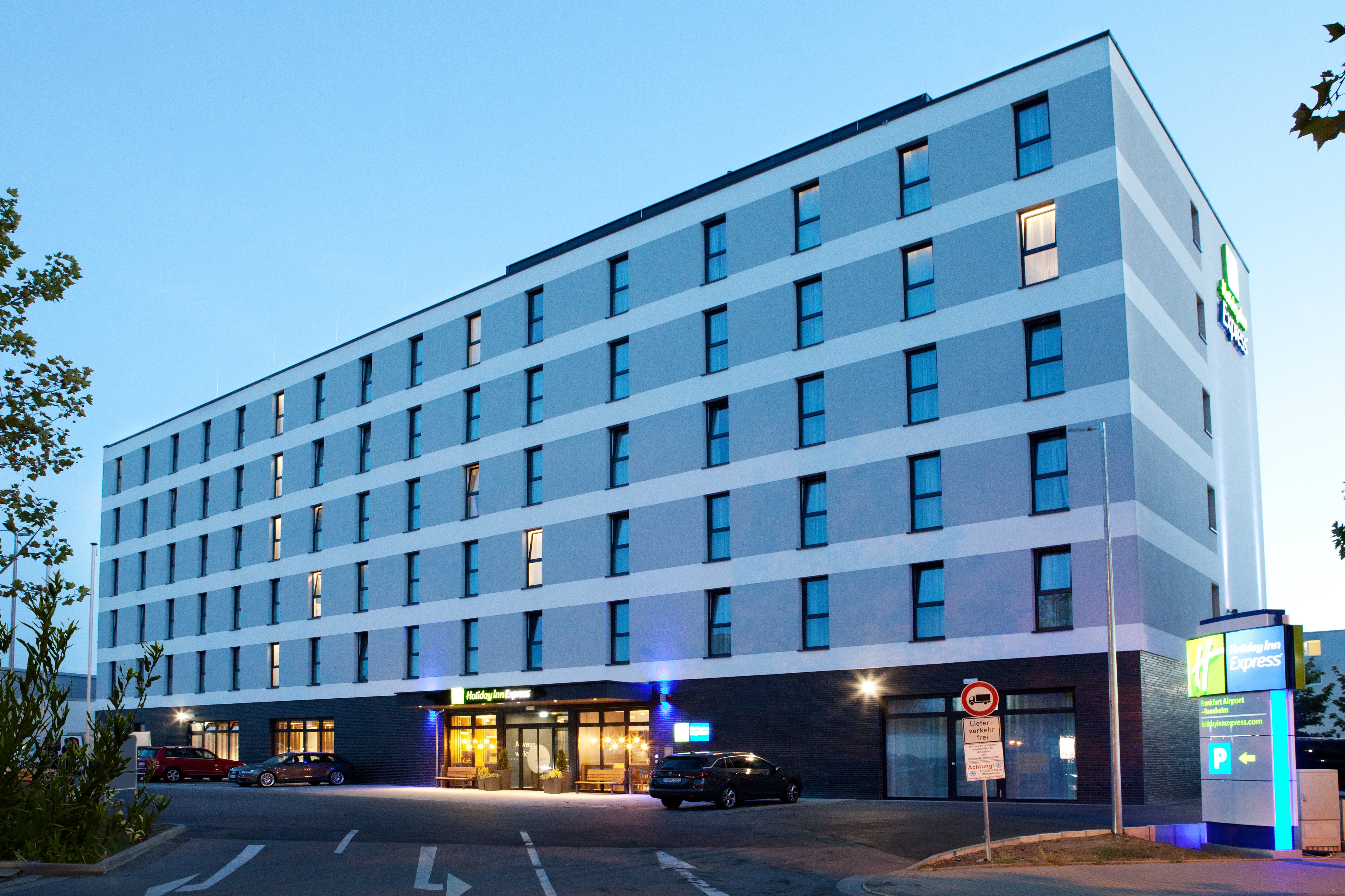 HOLIDAY INN EXPRESS FRANKFURT AIRPORT - RAUNHEIM 7/49
