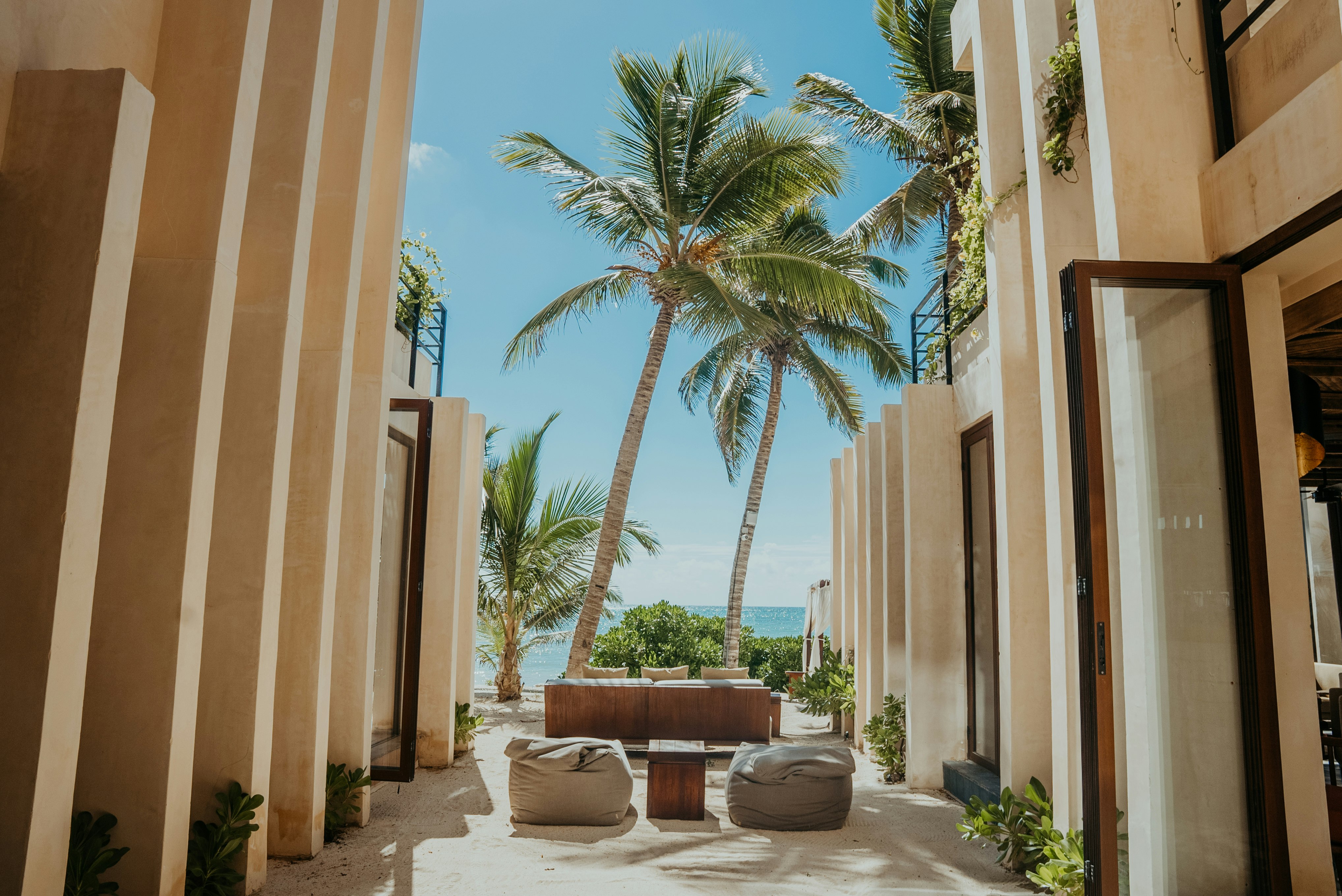 BESPOKE - Member of Small Luxury Hotels Of The World 33/35