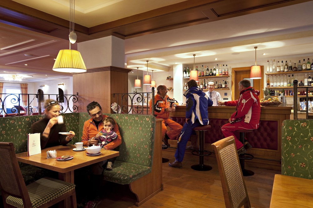 Th Corvara Greif Hotel 43/57