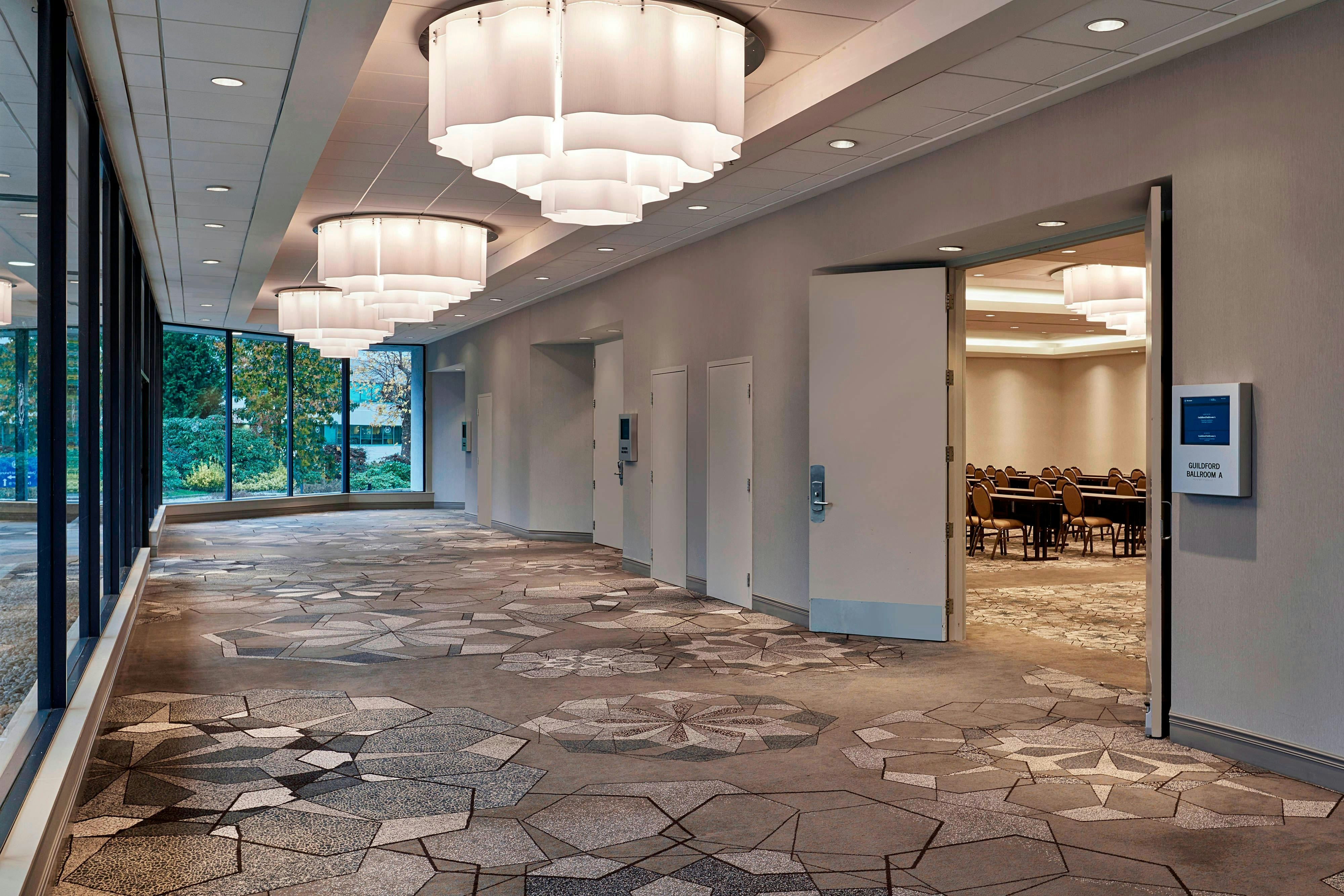 Sheraton Vancouver Guildford Hotel 8/9