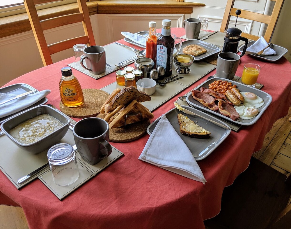 Falcon Crest Guest House 17/21
