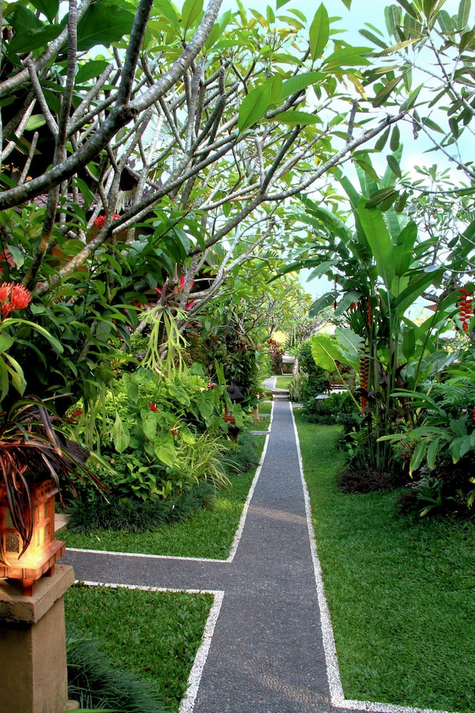 Rama Shinta Hotel 43/47