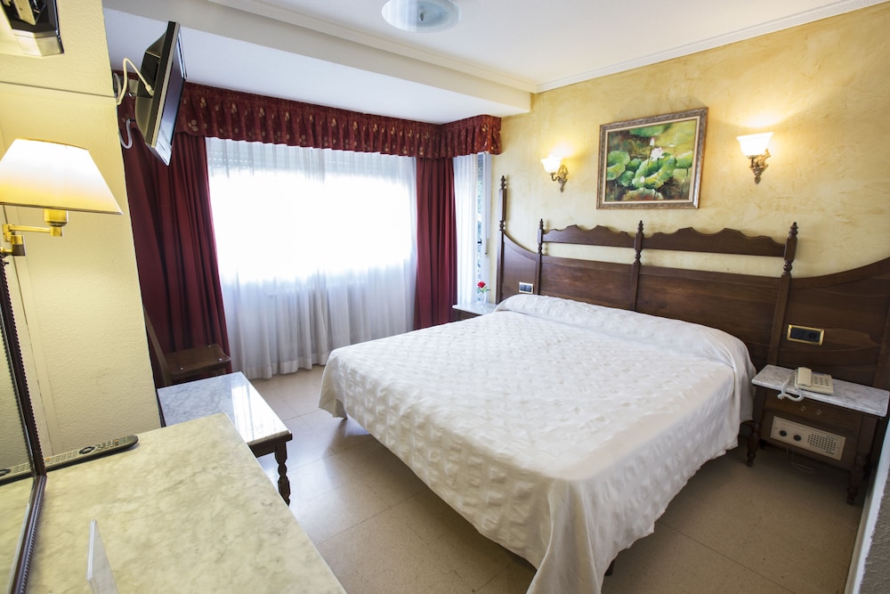 Hotel Reyes Catolicos 16/39