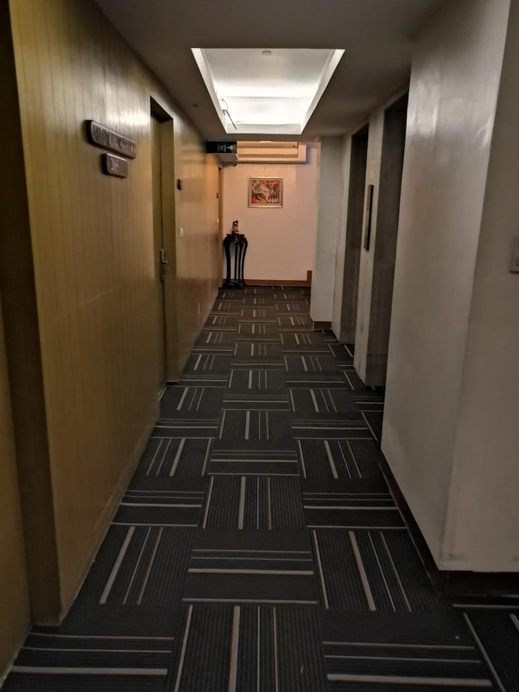 The E-Hotel Makati 4/59