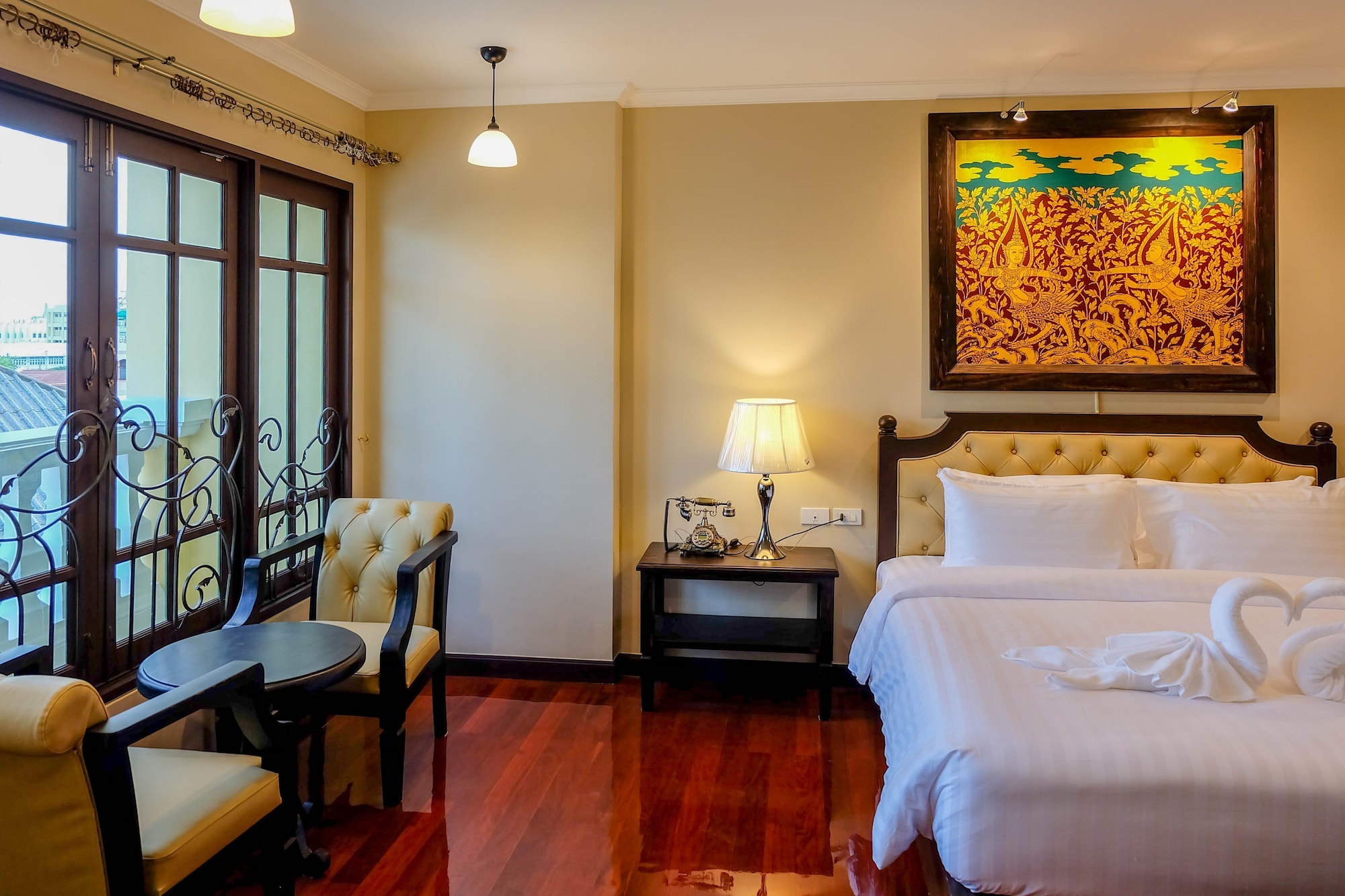 DELUXE, KING BED, ACCESSIBLE