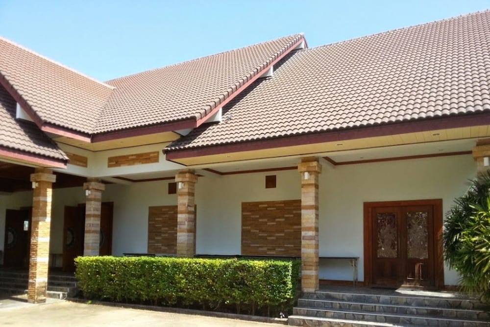 Thongpaeka Hotel 4/50