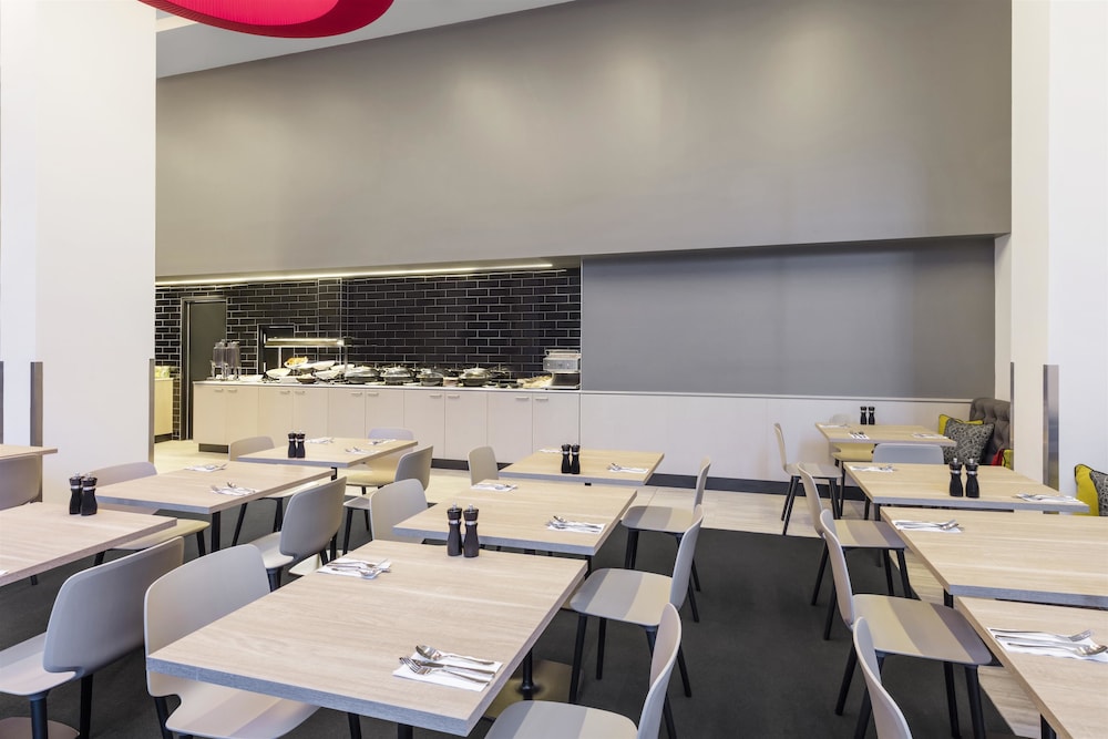 Travelodge Hotel Sydney Airport 25/28