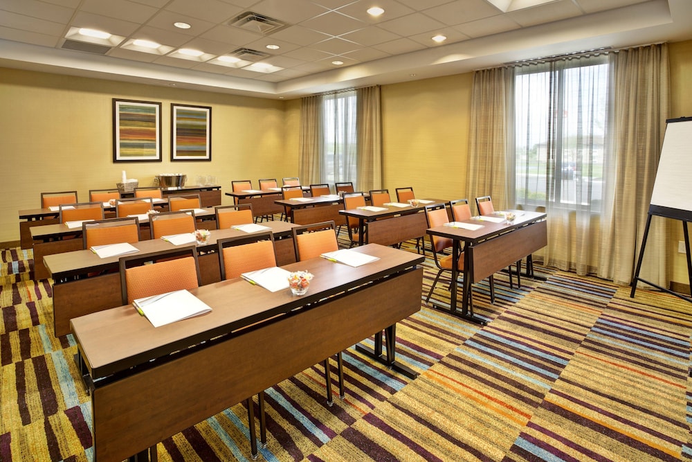 Fairfield Inn &amp; Suites Jeffersonville I-71 49/58