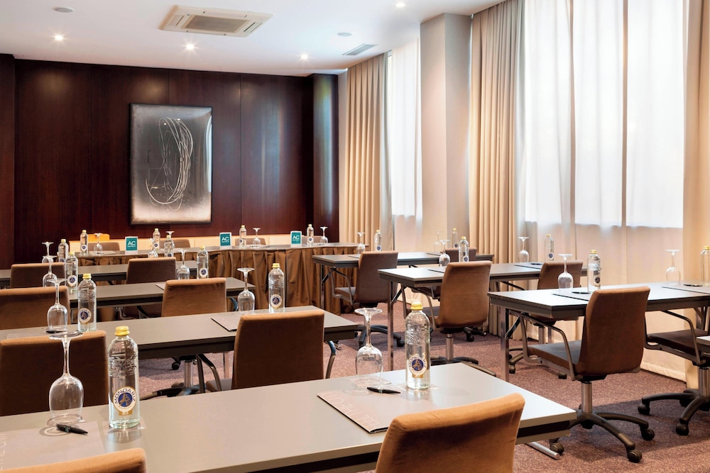 Ac Hotel By Marriott Zamora 37/50
