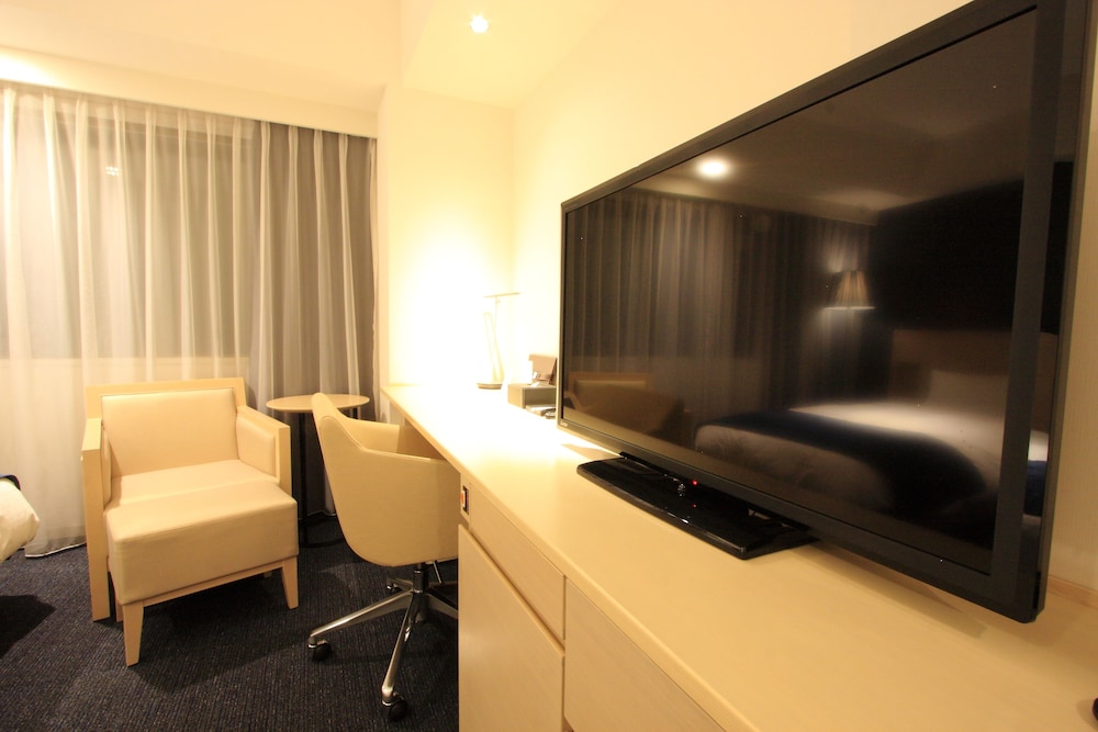 DAIWA ROYNET HOTEL MATSUYAMA 56/63