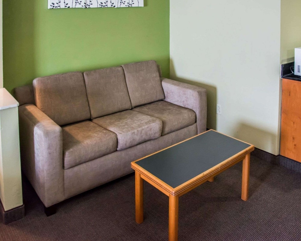 Sleep Inn & Suites Pineville - Alexandria 40/65