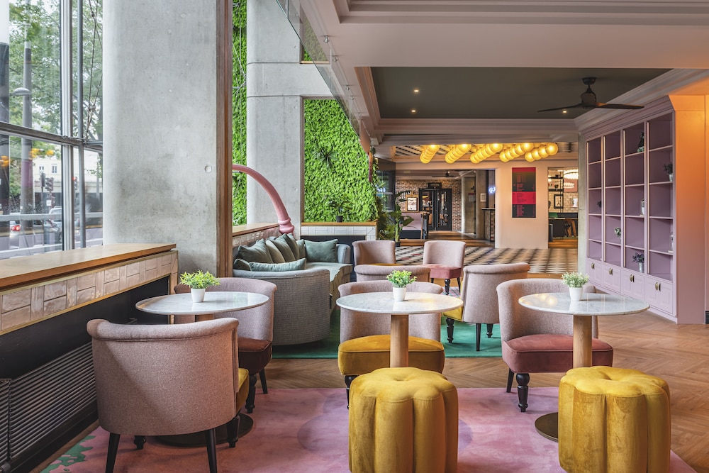Moxy Paris La Villette 35/56