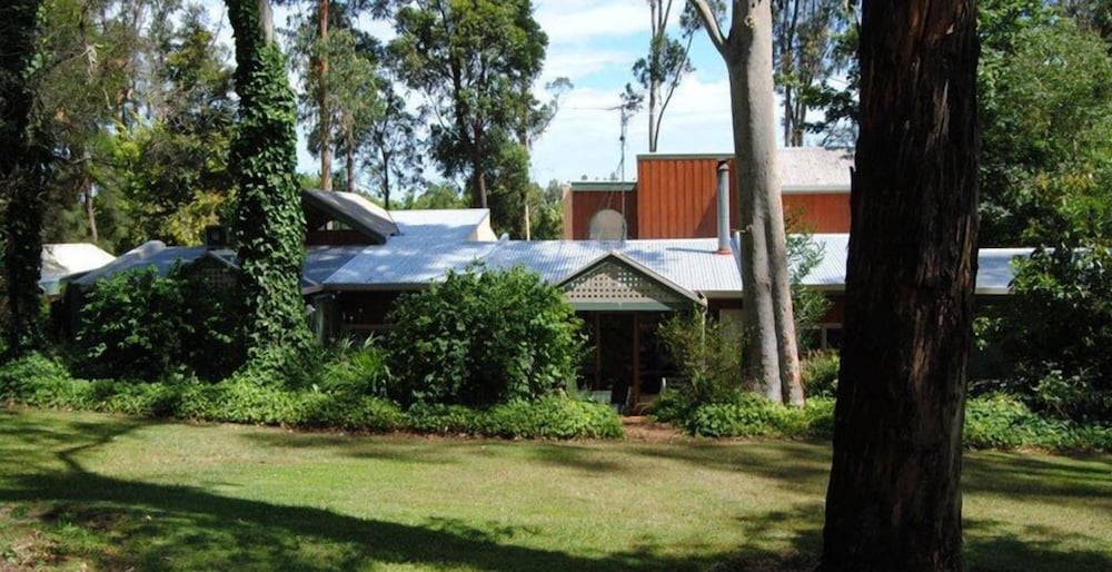 Clarendon Chalets 42/50