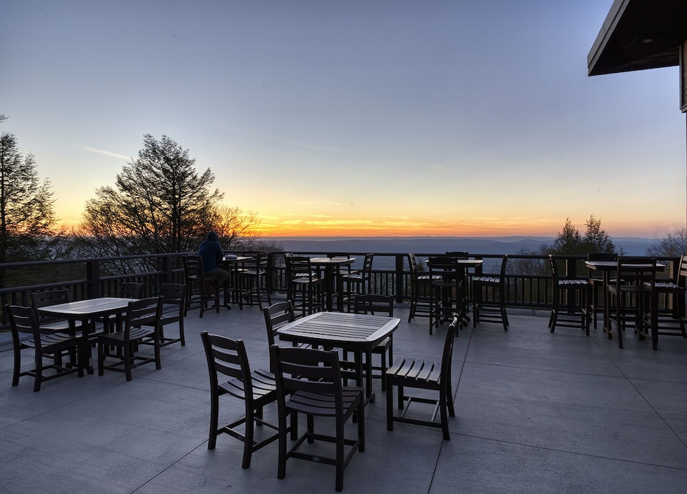 Skyland Resort 24/33